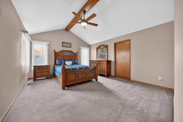 49132 Stratford Drive, Chesterfield Twp, MI 48047