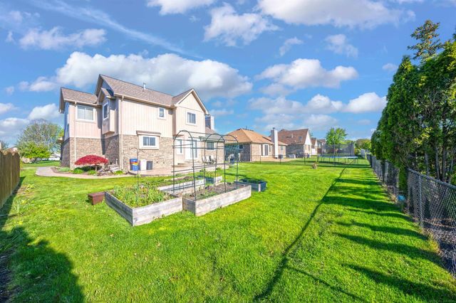49132 Stratford Drive, Chesterfield Twp, MI 48047