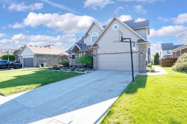 49132 Stratford Drive, Chesterfield Twp, MI 48047