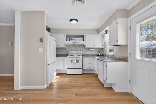 116A Buckingham Drive, Lakewood, NJ 08701