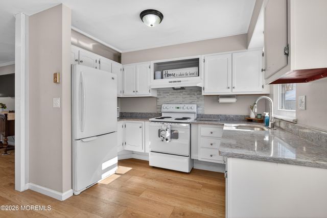 116A Buckingham Drive, Lakewood, NJ 08701