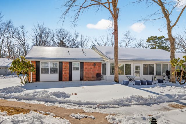 116A Buckingham Drive, Lakewood, NJ 08701