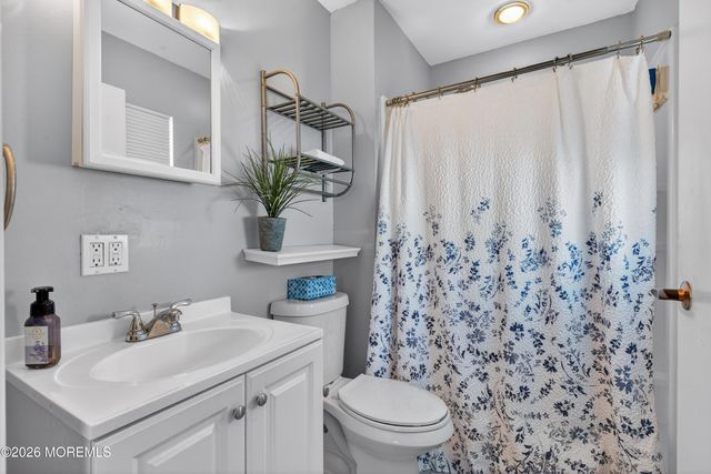 116A Buckingham Drive, Lakewood, NJ 08701