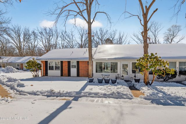 116A Buckingham Drive, Lakewood, NJ 08701