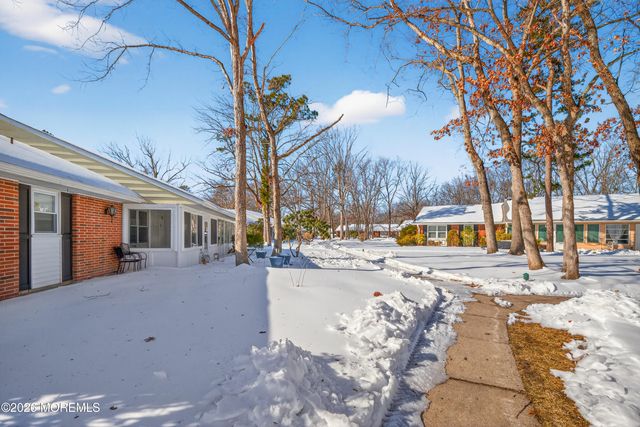 116A Buckingham Drive, Lakewood, NJ 08701