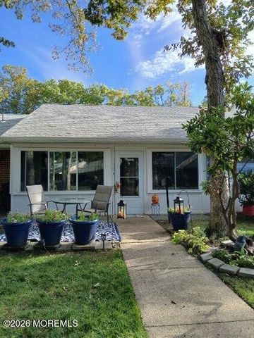 116A Buckingham Drive, Lakewood, NJ 08701