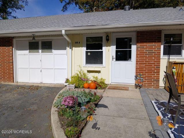 116A Buckingham Drive, Lakewood, NJ 08701