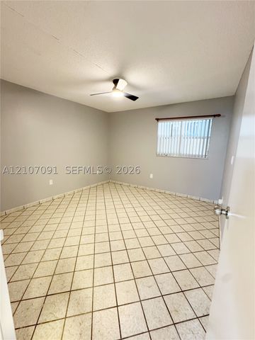 2800 Somerset Dr 115J, Lauderdale Lakes, FL 33311