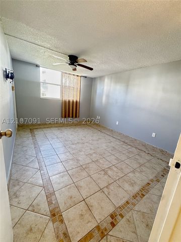 2800 Somerset Dr 115J, Lauderdale Lakes, FL 33311