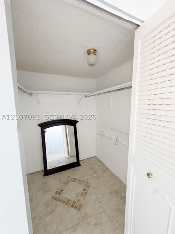 2800 Somerset Dr 115J, Lauderdale Lakes, FL 33311