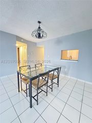 2800 Somerset Dr 115J, Lauderdale Lakes, FL 33311