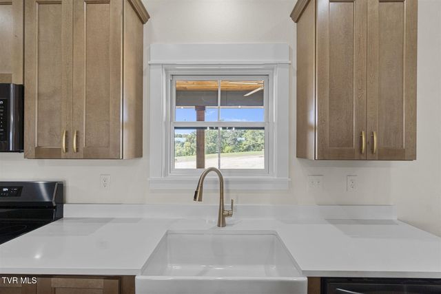 4205 John Graham Road, Greeneville, TN 37745