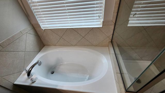 256 Pebble Creek LN, Buda, TX 78610