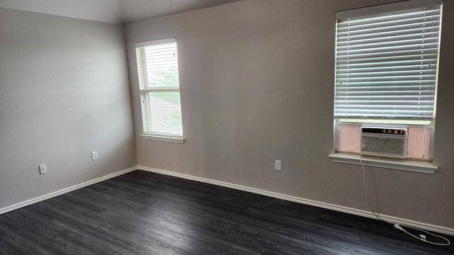 256 Pebble Creek LN, Buda, TX 78610