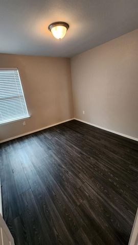 256 Pebble Creek LN, Buda, TX 78610