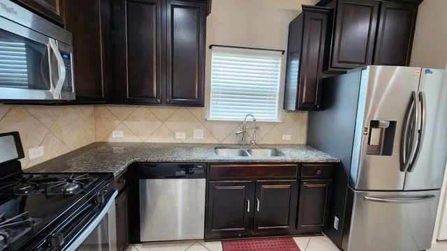 256 Pebble Creek LN, Buda, TX 78610