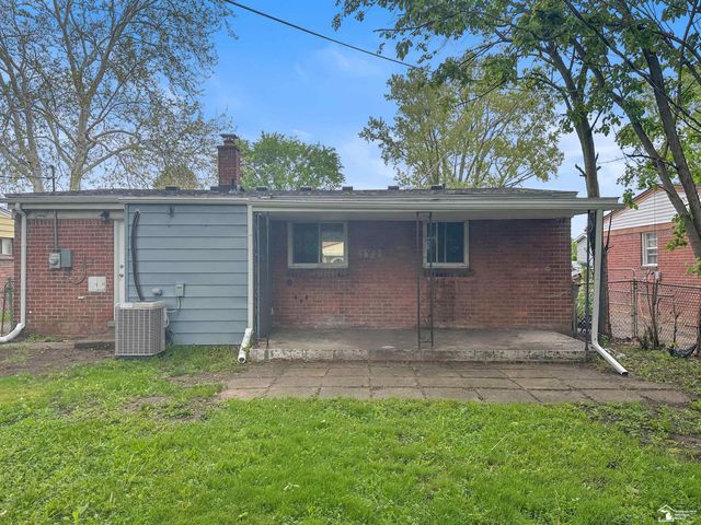 29219 York Street, Inkster, MI 48141