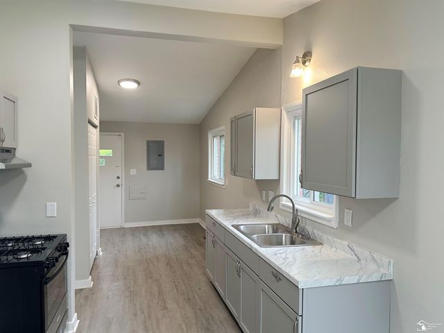 29219 York Street, Inkster, MI 48141