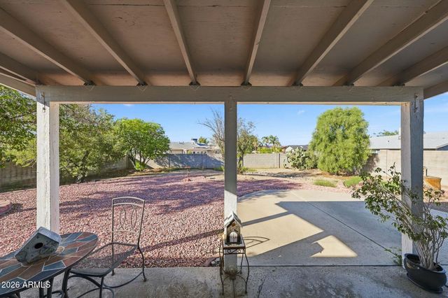 2158 E CLAIRE Drive, Phoenix, AZ 85022