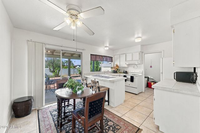 2158 E CLAIRE Drive, Phoenix, AZ 85022