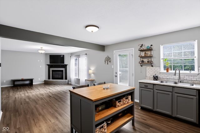 8394 S Shady Trail Drive, Pendleton, IN 46064
