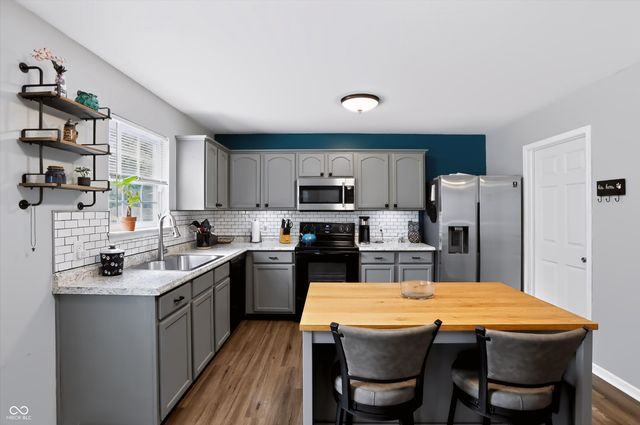 8394 S Shady Trail Drive, Pendleton, IN 46064