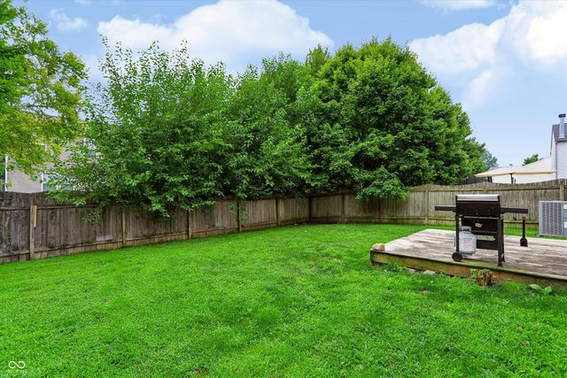 8394 S Shady Trail Drive, Pendleton, IN 46064