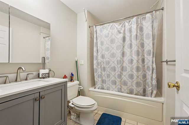 209 Raymound Boulevard, Par-troy Hills Twp., NJ 07054