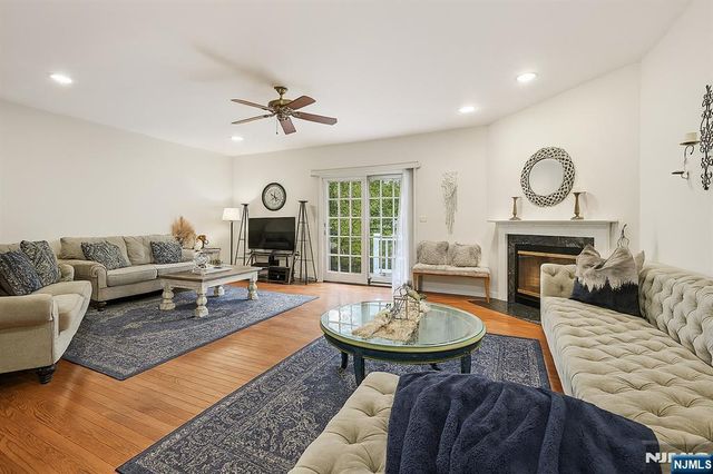 209 Raymound Boulevard, Par-troy Hills Twp., NJ 07054