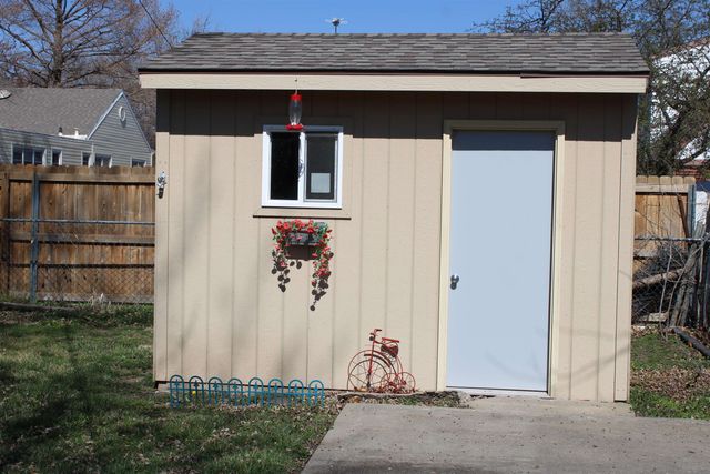 504 W Ellsworth Ave., Salina, KS 67401