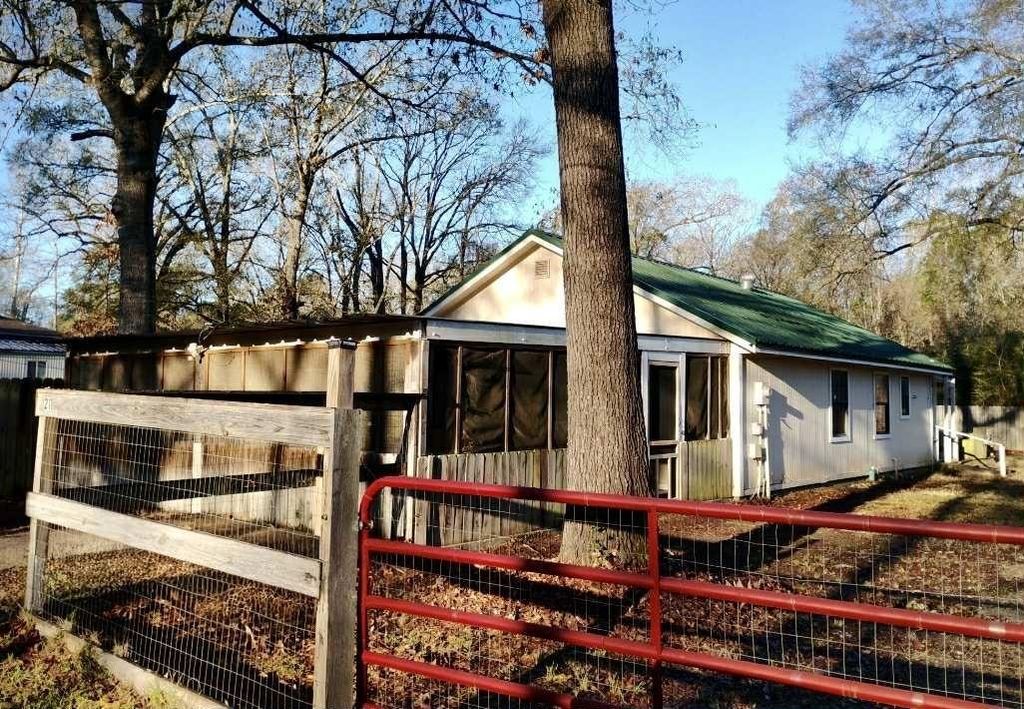 211 Bobwhite Lane, Livingston, TX 77351