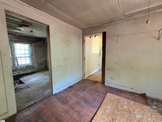 111 Cline Street, Taylors, SC 29687