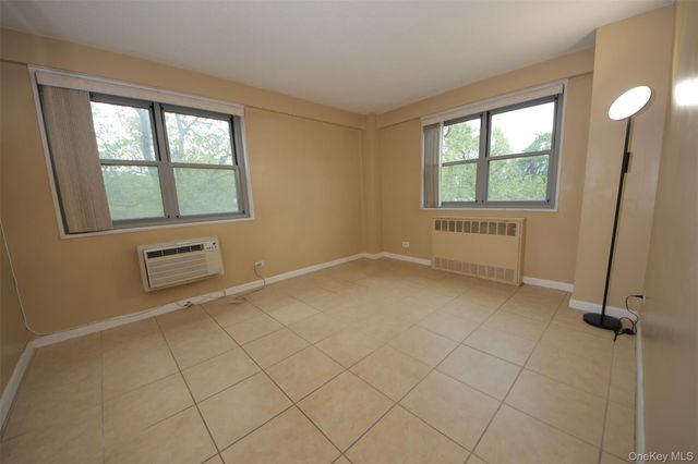 3410 De Reimer Avenue 3C, Bronx, NY 10475