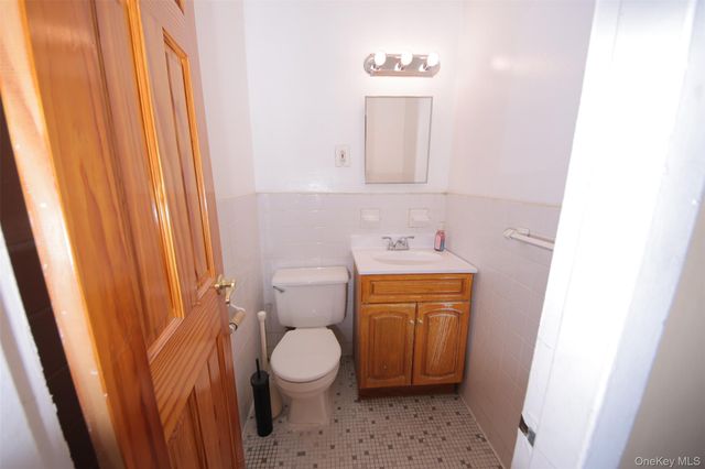 3410 De Reimer Avenue 3C, Bronx, NY 10475