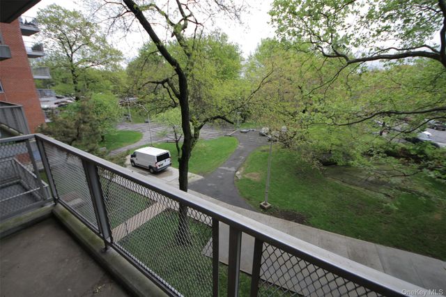 3410 De Reimer Avenue 3C, Bronx, NY 10475