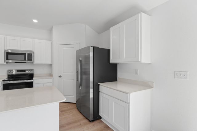 8025 Chesapeake Trail, Bauxite, AR 72011