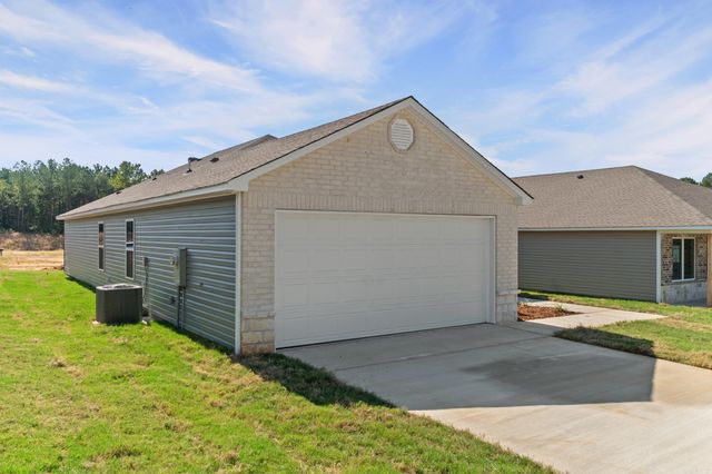 8025 Chesapeake Trail, Bauxite, AR 72011