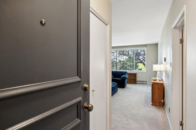 1515 Arc Way 305, Burlingame, CA 94010