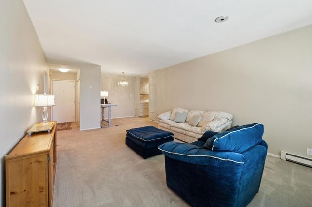 1515 Arc Way 305, Burlingame, CA 94010