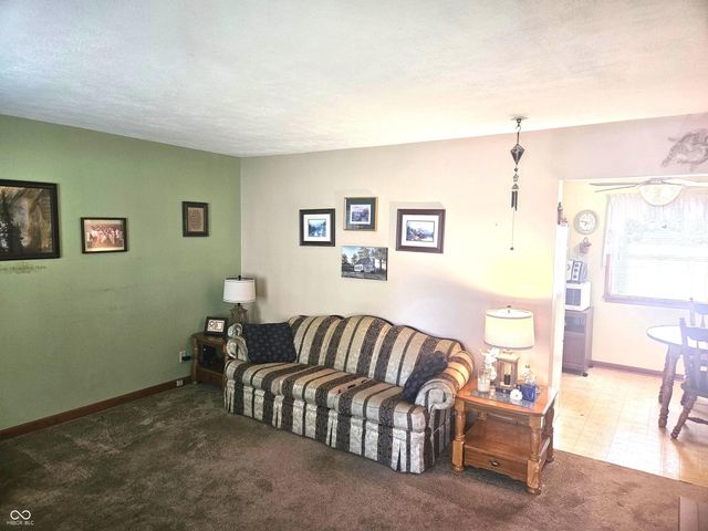 9470 N Old Port Royal, Martinsville, IN 46151