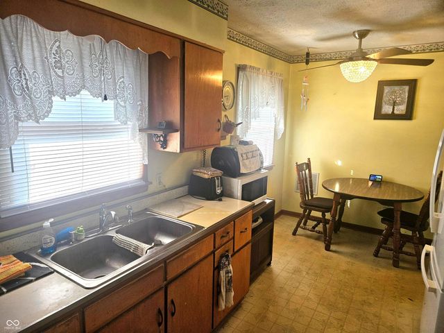 9470 N Old Port Royal, Martinsville, IN 46151