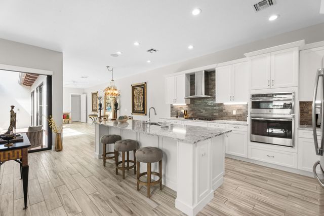 2093 Dickens Terrace, Palm Beach Gardens, FL 33418