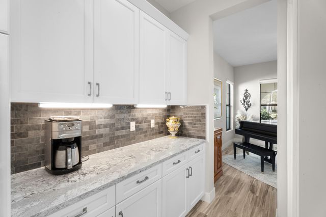 2093 Dickens Terrace, Palm Beach Gardens, FL 33418