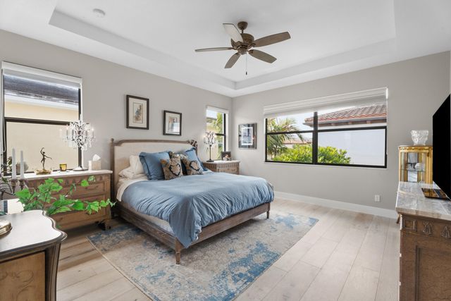 2093 Dickens Terrace, Palm Beach Gardens, FL 33418