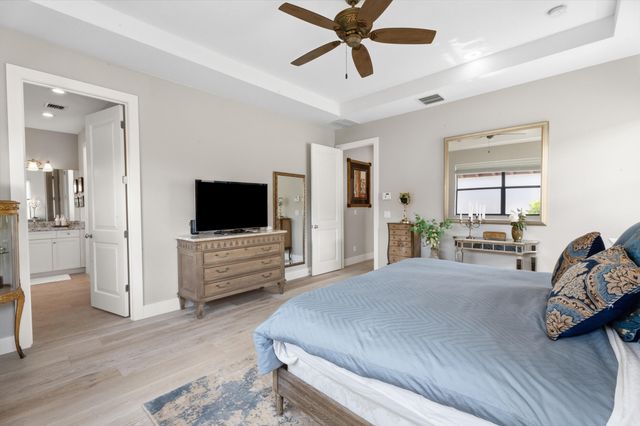 2093 Dickens Terrace, Palm Beach Gardens, FL 33418