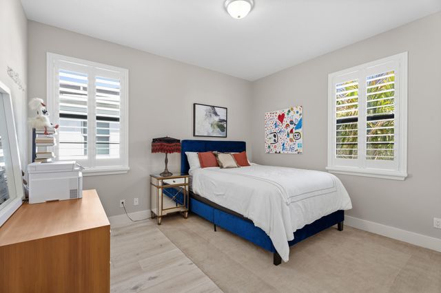 2093 Dickens Terrace, Palm Beach Gardens, FL 33418