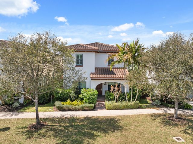 2093 Dickens Terrace, Palm Beach Gardens, FL 33418