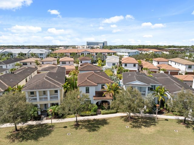 2093 Dickens Terrace, Palm Beach Gardens, FL 33418