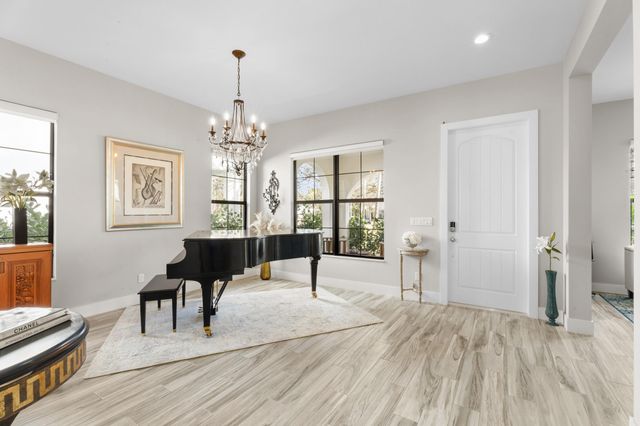 2093 Dickens Terrace, Palm Beach Gardens, FL 33418