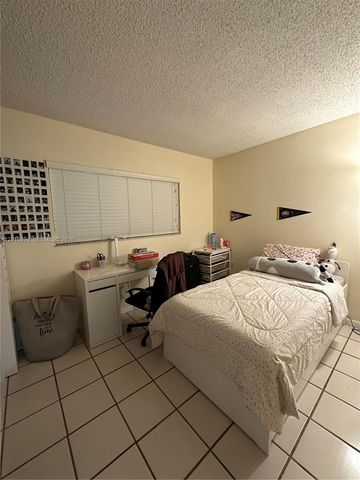 8025 SW 107th Ave 111, Miami, FL 33173